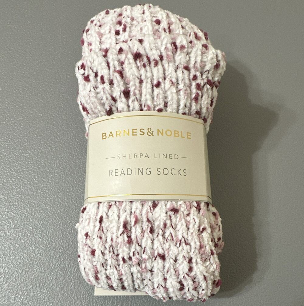 Barnes & Noble Women’s Sherpa Lined Reading Socks, Speckled White/Burgundy 9-11